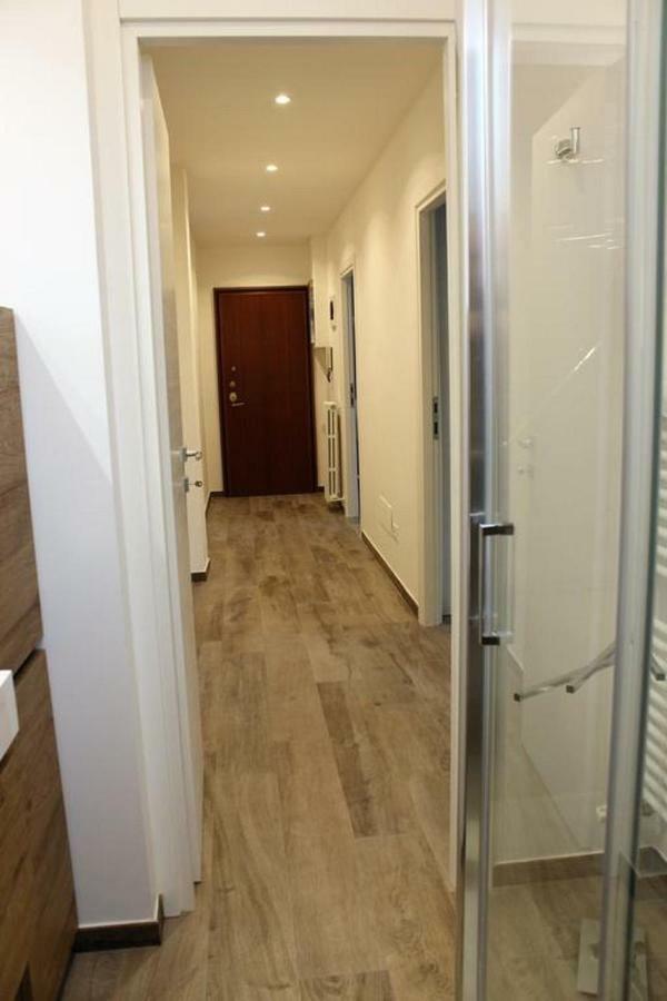 Light & Colours Apartment Bologna Bagian luar foto