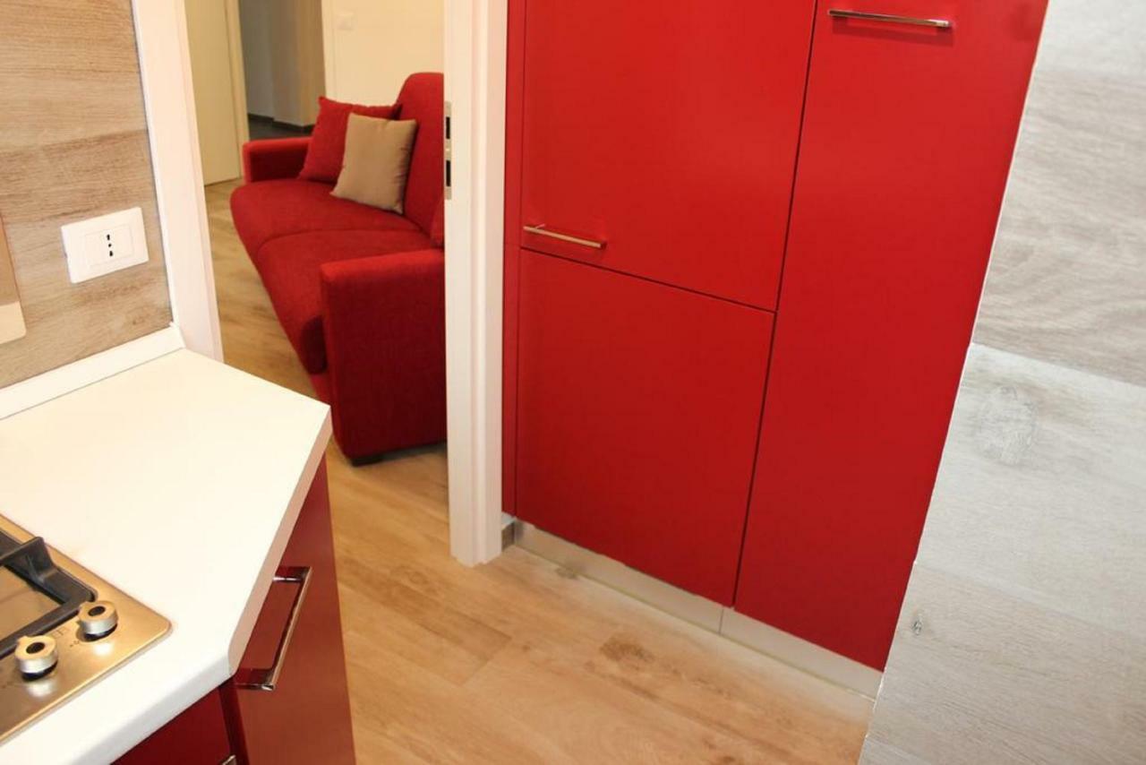Light & Colours Apartment Bologna Bagian luar foto